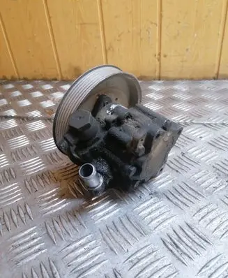 Audi A6 S6 C5 4B Power steering pump 91128