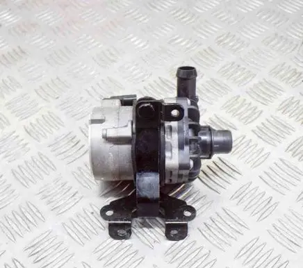 Volvo XC40 Electric auxiliary coolant/water pump 701360630 8888067699