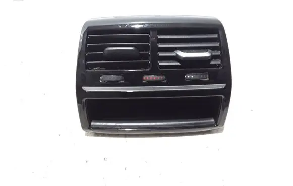 BMW 5 G30 G31 Dash center air vent grill 9357865