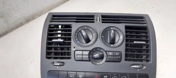 Mercedes-Benz Vito Viano W639 Climate control unit A6399061300 A6396800007 A6398701810