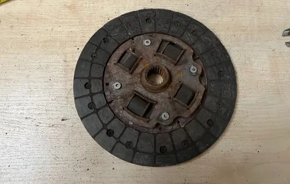 Mitsubishi Lancer Clutch pressure plate 