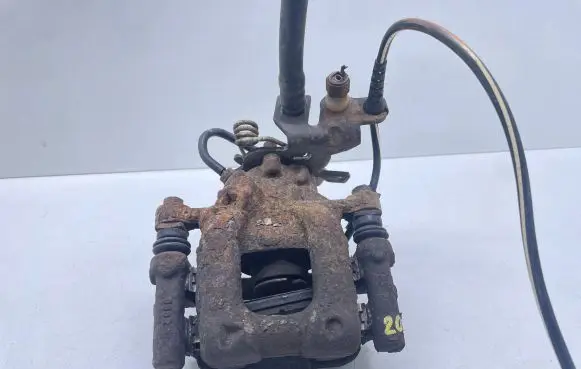 Volkswagen Caddy Rear brake caliper