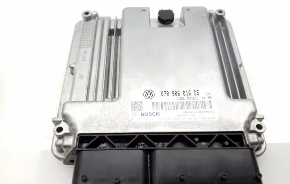 Volkswagen Transporter - Caravelle T5 Engine control unit/module 070906016DS 0281014252