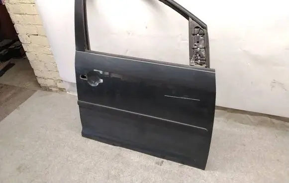 Volkswagen Caddy Front door