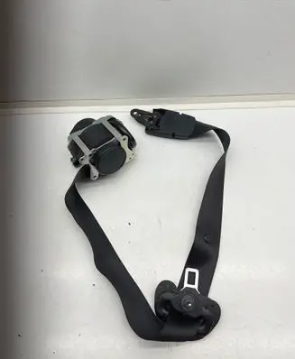 BMW 2 F46 Front seatbelt 635240300B L004591 012R000D