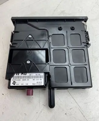 Volkswagen Scirocco USB socket connector 1Q0035348A 1Q0035346A