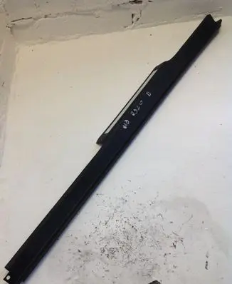 Mercedes-Benz R W251 Front sill trim cover A2516800035