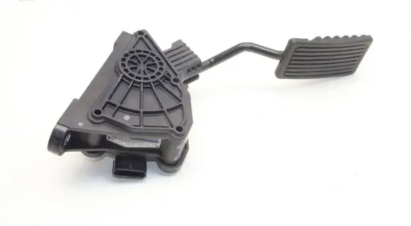 Honda CR-V Accelerator throttle pedal