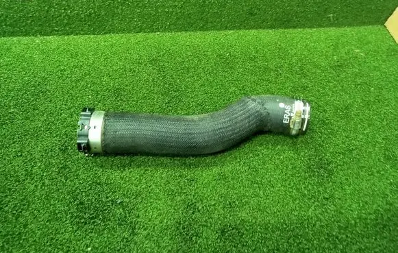 Peugeot 3008 II Intercooler hose/pipe 9826259080 93262
