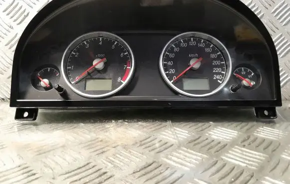 Ford Mondeo Mk III Speedometer (instrument cluster) 6H0920800A
