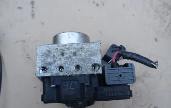 Toyota Hilux VIII ABS Pump 44540-0KA40