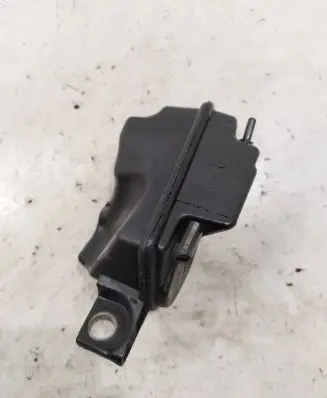 Vacuum air tank