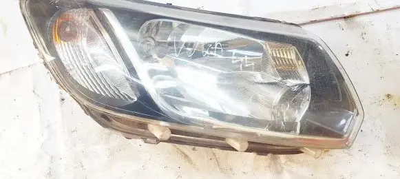 Dacia Sandero Headlight/headlamp 260102523r 00396927