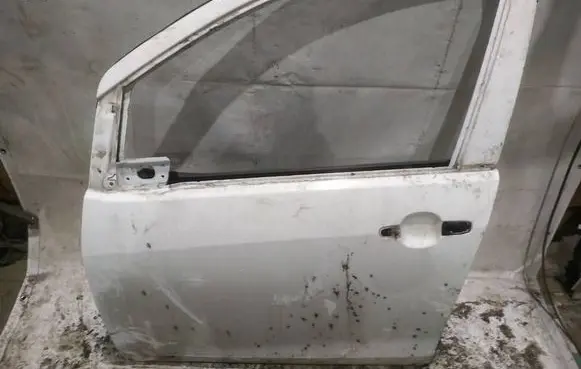 Opel Agila B Front door BALTOS