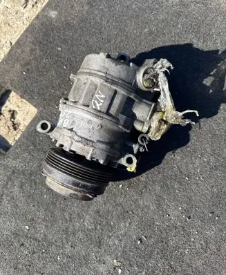 BMW 5 E39 Air conditioning (A/C) compressor (pump) 4472208026