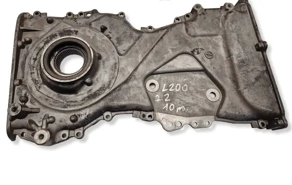Mitsubishi L200 Timing chain cover 552299 A41102