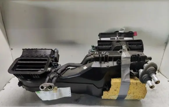 Audi A4 S4 B7 8E 8H Interior heater climate box assembly 