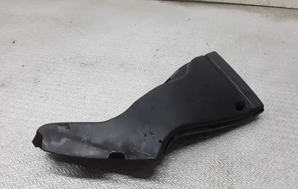 Audi A4 S4 B7 8E 8H Air intake duct part 8E0129618H