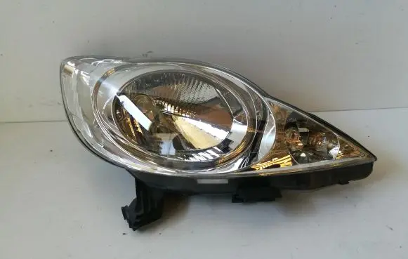 Peugeot 107 Headlight/headlamp 811100H030 89033104