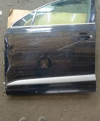 Audi Q7 4M Front door