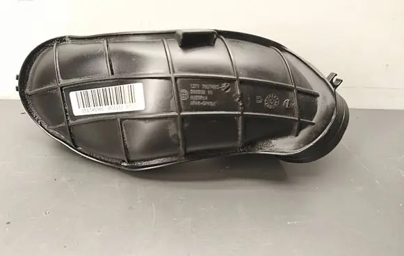 BMW 5 F10 F11 Air intake duct part 7807493 58650810