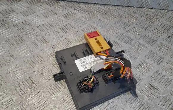 Audi A6 S6 C6 4F Comfort/convenience module 4F0907279 F005V00789 4F0910279R