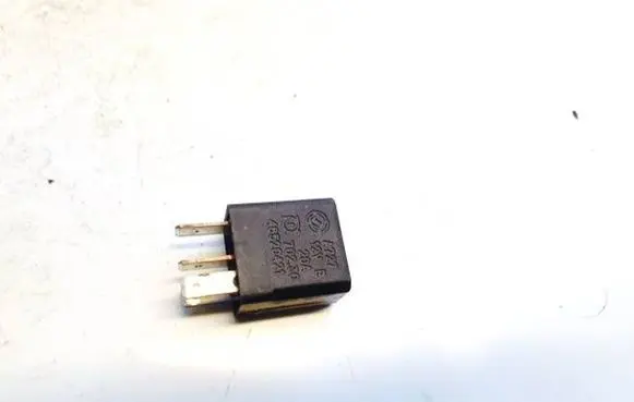 Fiat Doblo Other relay 46520421 702.30