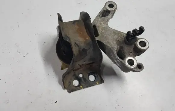 Dacia Dokker Engine mount vacuum valve 