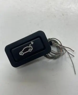 BMW X5 E70 Tailgate/boot open switch button 8375580