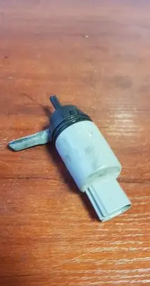 BMW 5 E60 E61 Windscreen/windshield washer pump 6934159