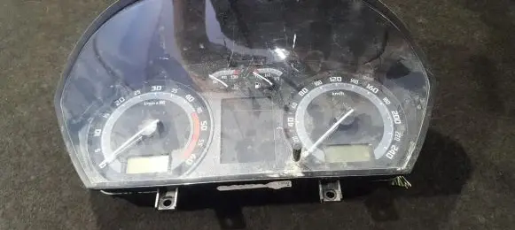 Skoda Fabia Mk1 (6Y) Speedometer (instrument cluster) 6y0920882e