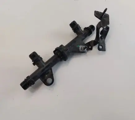 Peugeot 208 Engine coolant pipe/hose 9834745480