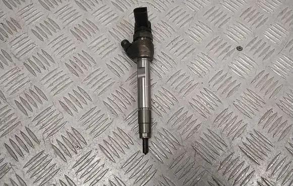BMW 2 F45 Fuel injector 8511630