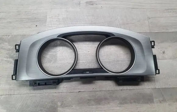 Dashboard trim