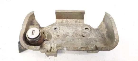 Opel Vectra B Front door lock (next to the handle) 