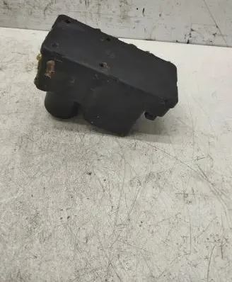 Audi 100 S4 C4 Vacuum pump 443862257E