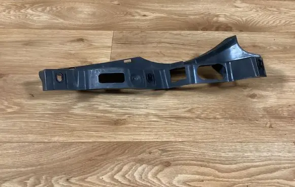 Volkswagen PASSAT B6 Front bumper mounting bracket 3C0807890