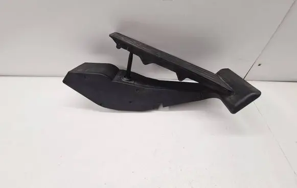 BMW 5 E39 Accelerator throttle pedal 6762480 5916010