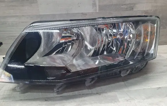 Skoda Octavia Mk3 (5E) Headlight/headlamp LE11A6275 130702425400