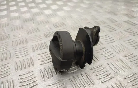 Volvo XC60 Oil filler cap 31330189