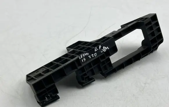 Lexus IS 220D-250-350 Front bumper mounting bracket 5211553050