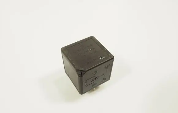 Mercedes-Benz SL R129 Cruise control relay A0025421319 0025421319