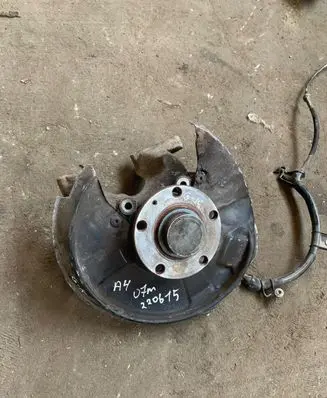 Audi A4 S4 B7 8E 8H Rear wheel hub
