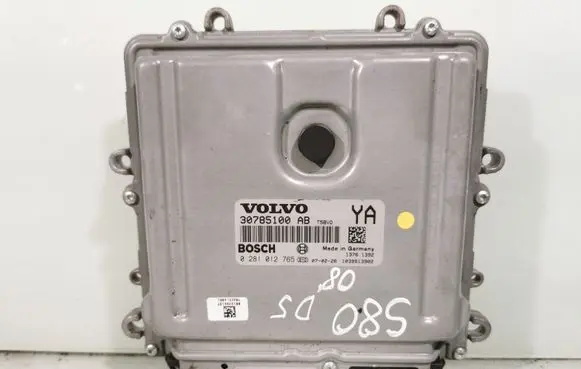 Volvo S80 Engine control unit/module 30785100AB 0281012765
