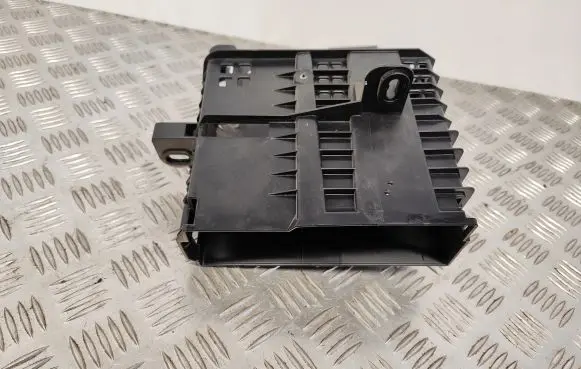 Audi Q5 SQ5 Navigation GPS unit bracket/holder 8R0035209B