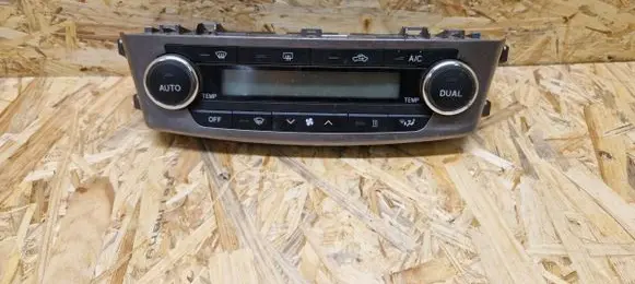 Toyota Avensis T270 Climate control unit 5590005480 E1066678 512010521