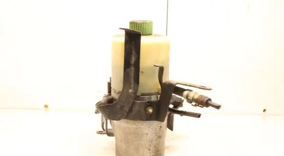 Skoda Fabia Mk2 (5J) Power steering pump