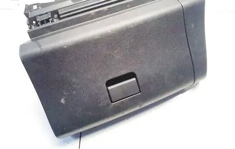 Nissan Leaf I (ZE0) Glove box 685203nm0a 685s13nm0a