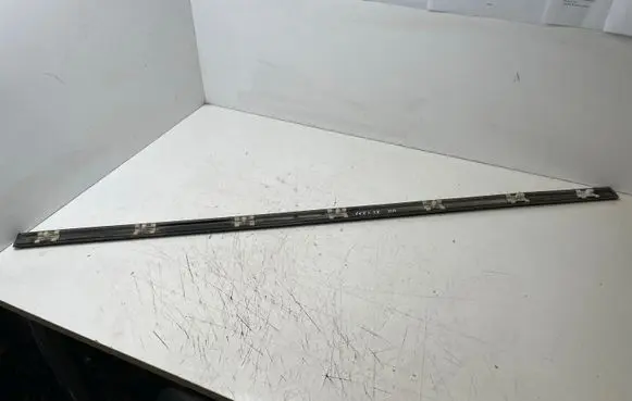 BMW 7 E38 Front door trim (molding) 8125349