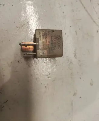 Audi A4 S4 B6 8E 8H Other relay 357911253 14030000